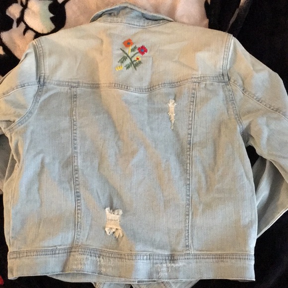 Juniors Tinseltown Denim Jacket (Brand new) - Picture 2 of 4
